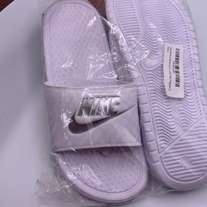 Nike women slides